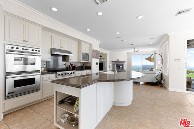 7416 Wiscasset Drive, West Hills CA: https://media.crmls.org/mediaz/3bac01c3-5d00-4a3d-befd-6607cd197e41.jpg