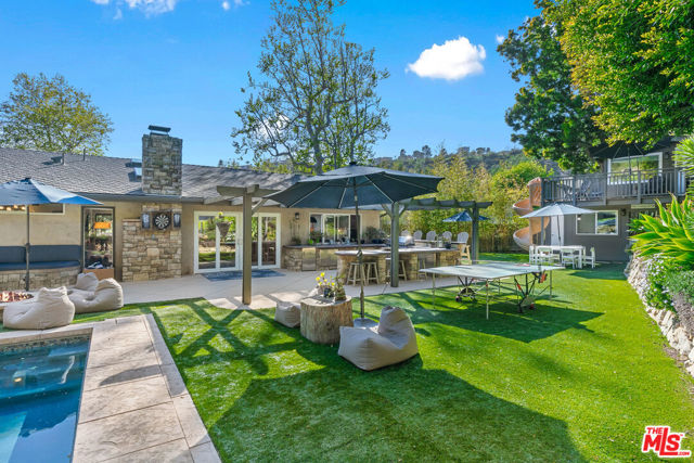 30603 El Sueno Drive, Malibu CA: https://media.crmls.org/mediaz/3bac0bd3-ceab-4a92-9cb1-6bdeecfbf01e.jpg