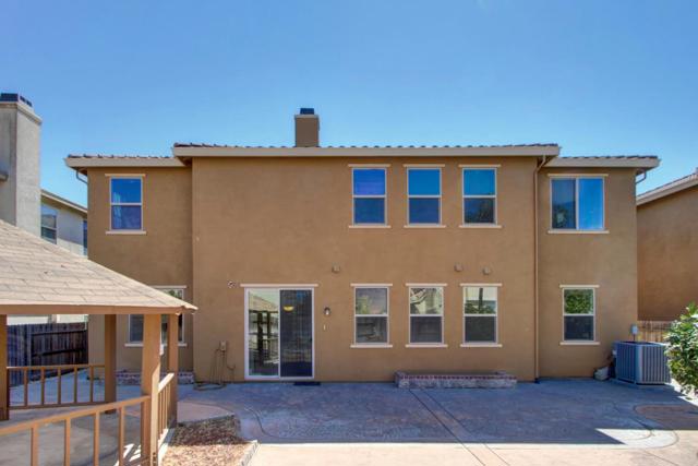 9987 Spring View Way, Elk Grove CA: https://media.crmls.org/mediaz/3bacb648-cbf3-4168-bb50-95c98e86de3e.jpg