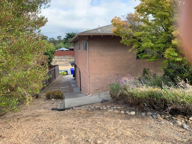 2847 Ralston Way, Hayward CA: https://media.crmls.org/mediaz/3bacc067-cfda-4f44-a52f-930f7056f270.jpg