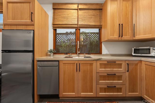 Detail Gallery Image 24 of 62 For 2034 36 Mackinnon Ave, Cardiff By The Sea,  CA 92007 - 5 Beds | 4 Baths