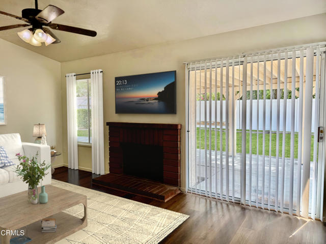 44543 Tarragon Drive, Lancaster CA: https://media.crmls.org/mediaz/3bacf906-f44d-4649-9857-8d9587d21b06.jpg