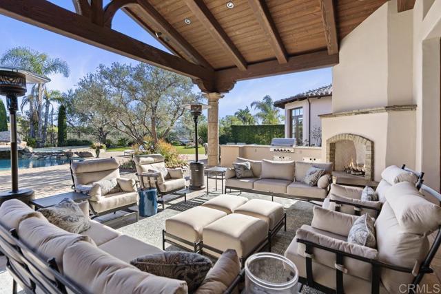 4965 Rancho Verde Trail, Carmel Valley CA: https://media.crmls.org/mediaz/3bad04b3-594e-4d75-8d71-cb64a304fae2.jpg