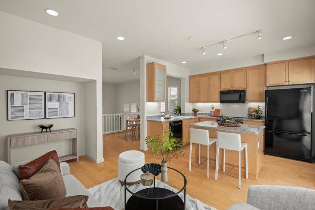 171 Stockwell Drive, Mountain View CA: https://media.crmls.org/mediaz/3bae6285-8cf8-44d5-9cf0-acfaa220e882.jpg