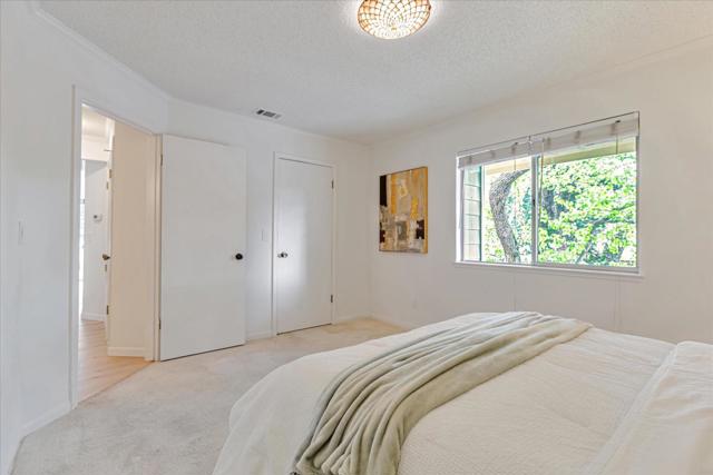 2575 Oak Road, Walnut Creek CA: https://media.crmls.org/mediaz/3bae7f97-d329-45ca-a8f3-a0ae0adc893e.jpg