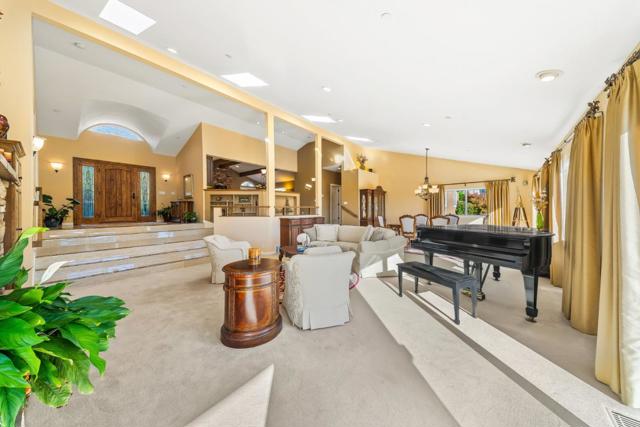 153 Castillo Court, Aptos CA: https://media.crmls.org/mediaz/3baeba93-f0b2-4fa9-bed3-b87b740b5315.jpg