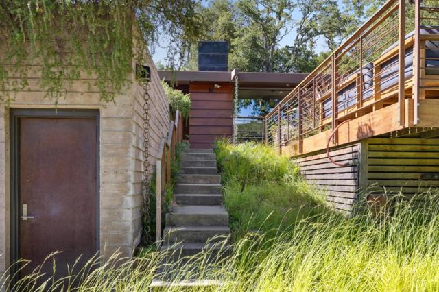 22 Grove Drive, Portola Valley CA: https://media.crmls.org/mediaz/3baede04-6eed-4dff-8909-a8798d44b455.jpg