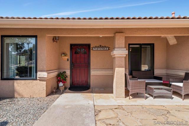25657 Bellemore Dr, Ramona CA: https://media.crmls.org/mediaz/3baf6c17-4e1d-4872-aa0b-ef874496fa7a.jpg
