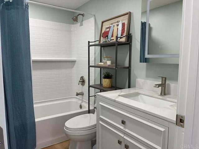 Detail Gallery Image 4 of 20 For 4660 N River Rd #136,  Oceanside,  CA 92057 - 3 Beds | 3 Baths