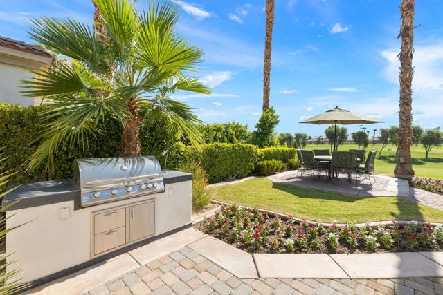 51464 Marbella Court, La Quinta CA: https://media.crmls.org/mediaz/3bafe8cc-94eb-45e4-b40a-a1bd3df8022f.jpg