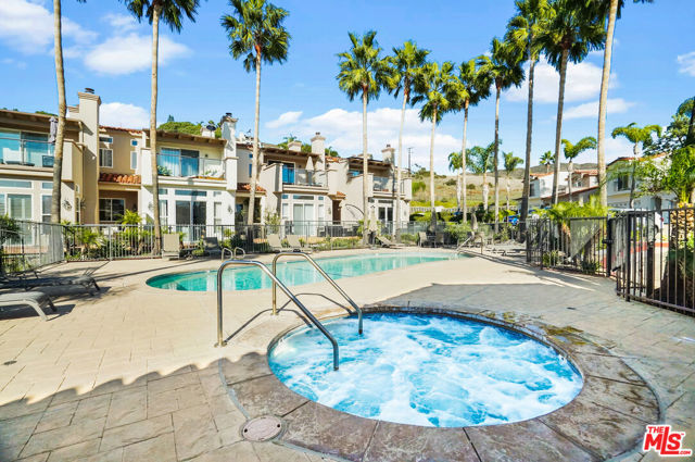 6412 Lunita Road, Malibu CA: https://media.crmls.org/mediaz/3bb02676-baa5-44e6-906d-d591a2aab221.jpg