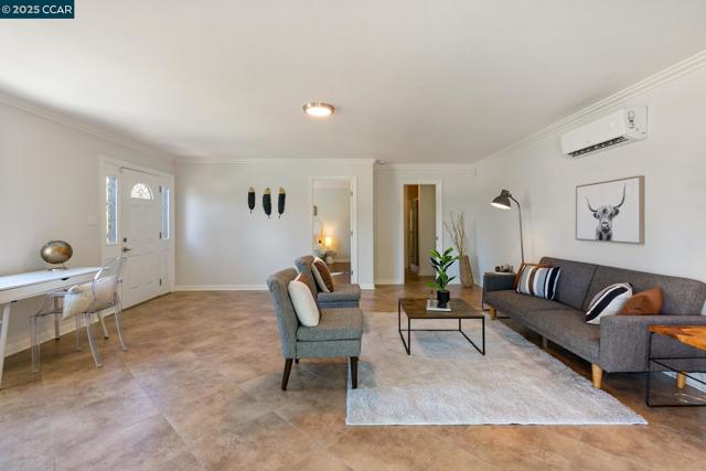 865 El Cerro Blvd, Danville CA: https://media.crmls.org/mediaz/3bb043da-2102-4ee0-93e4-1a152070110c.jpg