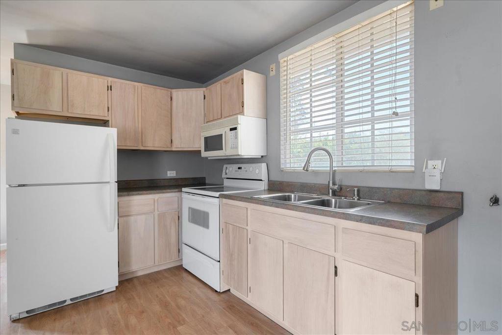 MLS #250040363SD image #29