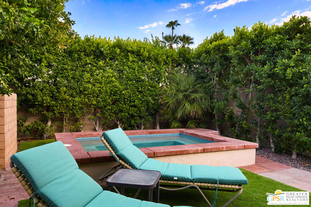 555 W Arenas Road #6, Palm Springs, CA 92262