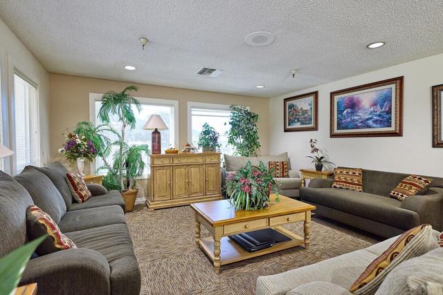 Detail Gallery Image 31 of 63 For 8975 Lawrence Welk Dr Spc 199,  Escondido,  CA 92026 - 3 Beds | 2 Baths
