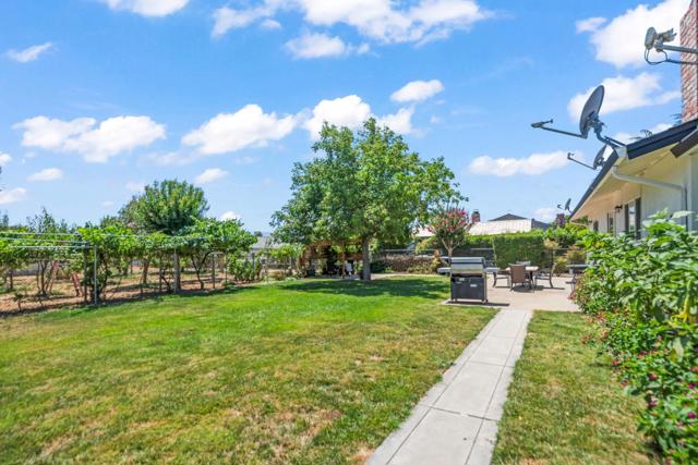 1830 Church Avenue, Gilroy CA: https://media.crmls.org/mediaz/3bb19bae-aab4-4654-9ed0-70ef1463e9d6.jpg