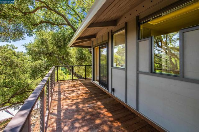 71 Silverwood Dr, Lafayette CA: https://media.crmls.org/mediaz/3bb3241e-1773-40cf-8b2e-76f5f036eec0.jpg