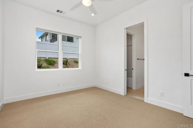 1219 Stonemark place, Vista CA: https://media.crmls.org/mediaz/3bb34805-77d7-49e9-aa4c-758b86c6f2f8.jpg