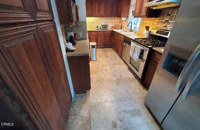 32 N Lima Street, Sierra Madre CA: https://media.crmls.org/mediaz/3bb398eb-db49-467f-ab99-d041c8a6c648.jpg