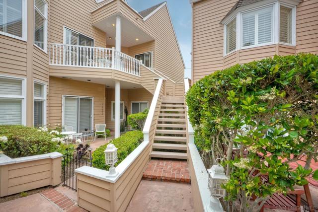 7635 Draper Avenue, La Jolla CA: https://media.crmls.org/mediaz/3bb4153c-13bf-4fc6-b8da-715d344efc24.jpg