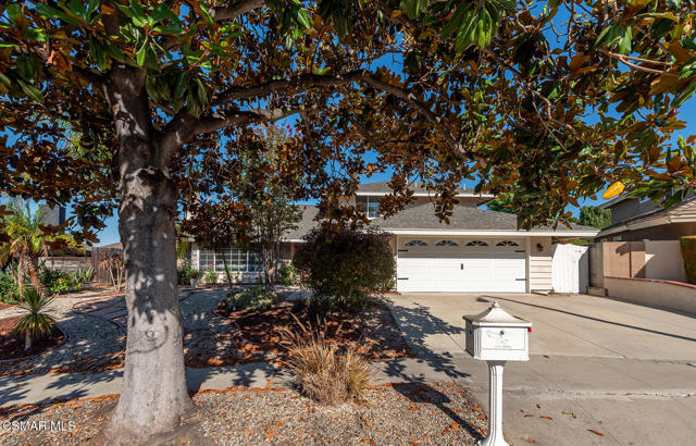 363 Larcom Street, Thousand Oaks CA: https://media.crmls.org/mediaz/3bb4d9cc-88ad-4488-b4f4-0b78f2f92913.jpg