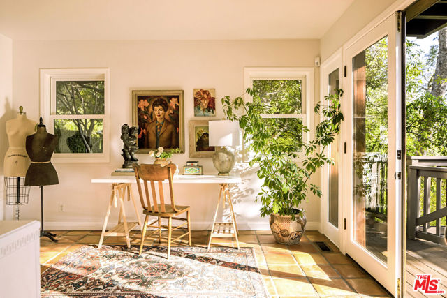 2415 Castilian Drive, Los Angeles CA: https://media.crmls.org/mediaz/3bb4e4ae-36db-49bc-a80f-ee4b1d25c9fa.jpg