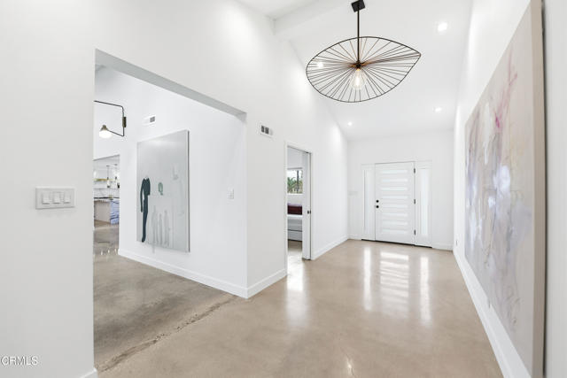 34 Vientos Road, Camarillo CA: https://media.crmls.org/mediaz/3bb52d42-e2b1-4d7c-a264-de1373bcb522.jpg