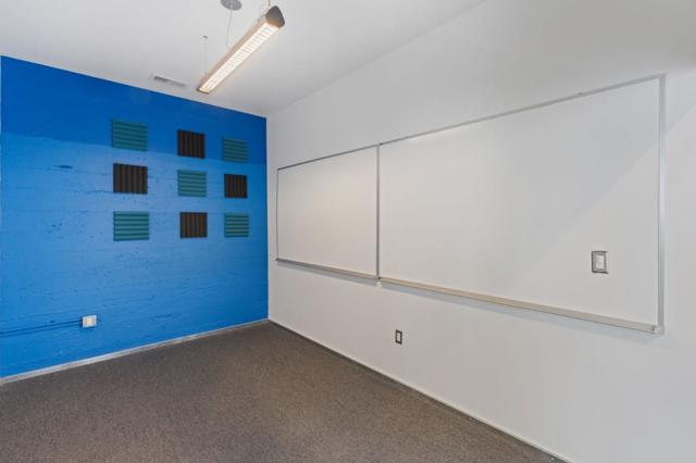 Image 19 of 52 For 1114 Howard Street