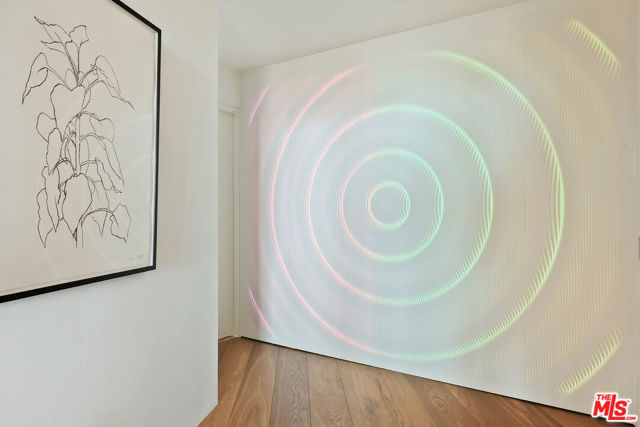 Image 23 of 50 For 270 Palisades Beach Road 203