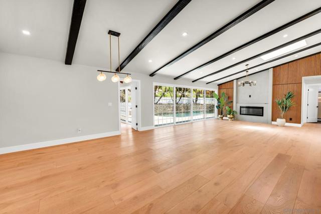 7105 Mimosa Dr, Carlsbad CA: https://media.crmls.org/mediaz/3bb5bdc4-c9da-411e-a71e-4898d6dabd28.jpg