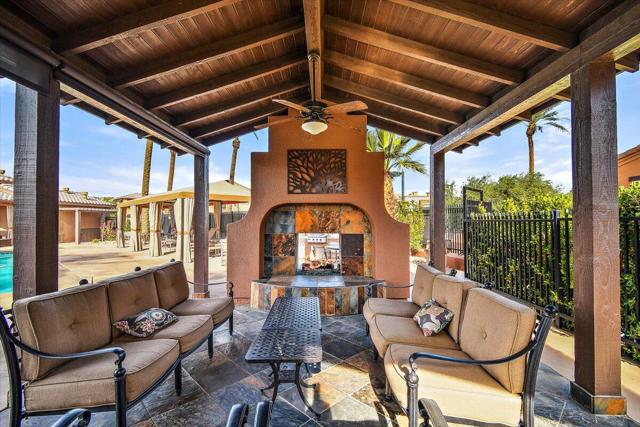 Image 43 of 51 For 52190 Desert Spoon Court