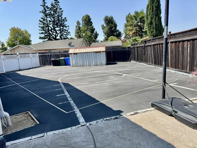 4955 Swindon Pl, Newark CA: https://media.crmls.org/mediaz/3bb62649-b856-45c0-9bb2-83ac05ef5f6d.jpg