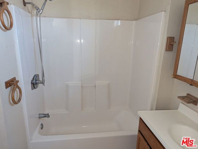 2134 8th Avenue, Los Angeles CA: https://media.crmls.org/mediaz/3bb70db8-72e7-4846-b402-21c0f1e28f9e.jpg