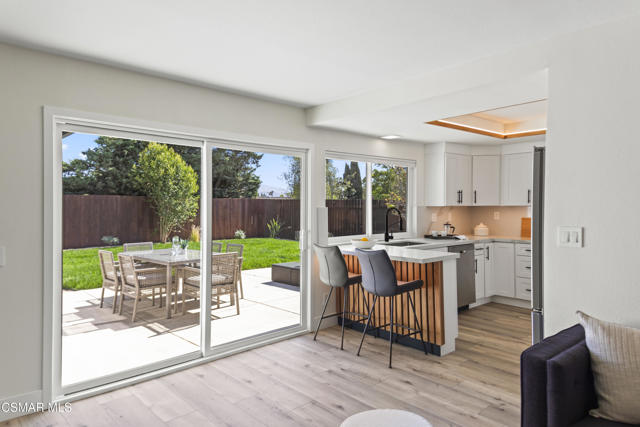 416 Camino Dos Palos, Thousand Oaks CA: https://media.crmls.org/mediaz/3bb7253b-6fde-425d-b0ef-c678c89ddd00.jpg