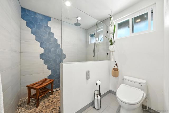 13445 Appalachian Way, San Diego CA: https://media.crmls.org/mediaz/3bb7a5cf-b4f7-4cf5-9db6-e129358b52b8.jpg