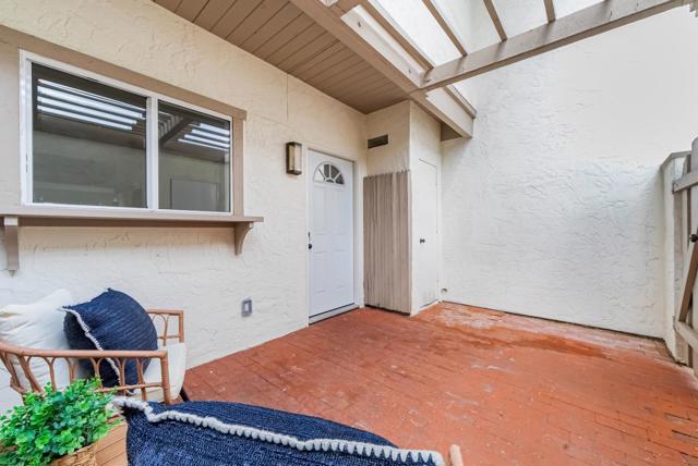 10359 Mary Avenue, Cupertino CA: https://media.crmls.org/mediaz/3bb7c65f-0d0e-4090-84b9-5ff9bd851fc5.jpg