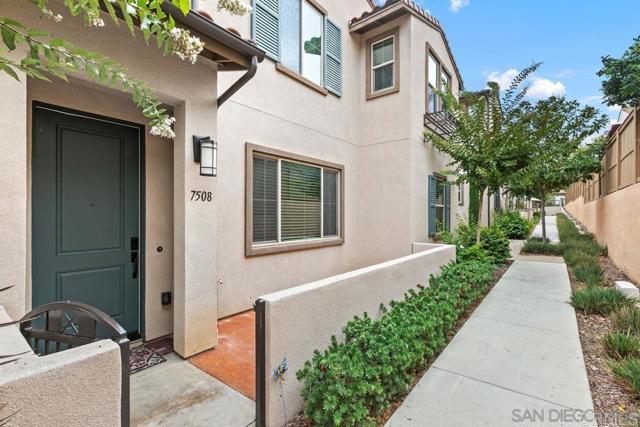 7508 EAGLE Drive, Santee CA: https://media.crmls.org/mediaz/3bb90ad6-7a1d-4889-91ec-7785229bfec4.jpg