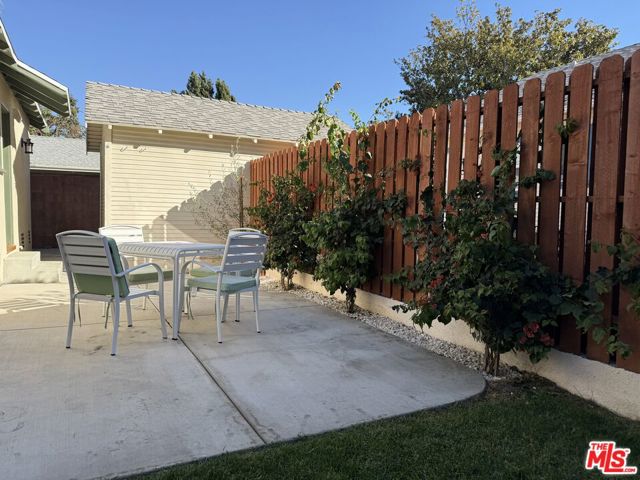 Image 6 of 11 For 531 Burchett Street
