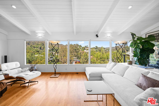 3162 Durand Drive, Los Angeles CA: https://media.crmls.org/mediaz/3bb9bcbf-141d-4e8e-9c58-74c956168fbb.jpg