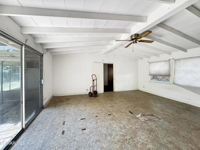 22950 Humming Bird Way, Calabasas CA: https://media.crmls.org/mediaz/3bb9c365-cd28-4f21-af09-ea5f7f29c5c9.jpg