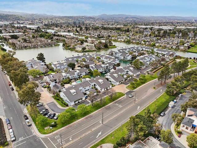 52 Cape Hatteras Court, Redwood City CA: https://media.crmls.org/mediaz/3bba9f97-dc65-4236-af62-fea19eaca871.jpg
