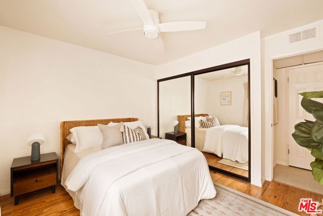 970 Palm Avenue, West Hollywood CA: https://media.crmls.org/mediaz/3bbb0c86-2a44-473c-8c9e-433e0abd597d.jpg