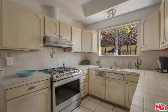 3 Bed Home for Sale in Los Angeles, California