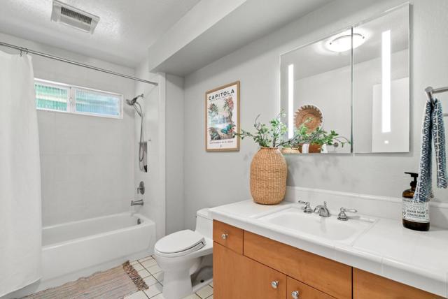 1975 Seascape Boulevard, Aptos CA: https://media.crmls.org/mediaz/3bbb251d-d0ac-4248-8ccf-db6047193f0a.jpg
