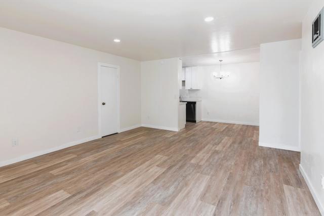 Detail Gallery Image 2 of 16 For 532 Anita St #112,  Chula Vista,  CA 91911 - 2 Beds | 1 Baths