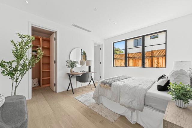 1068 Riverside Drive, Los Altos CA: https://media.crmls.org/mediaz/3bbbdce8-8b85-44e8-86a7-da8d6540a192.jpg