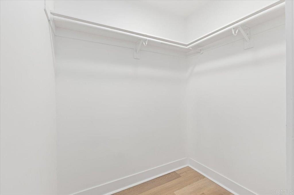 2453 Curlew St - photo 9
