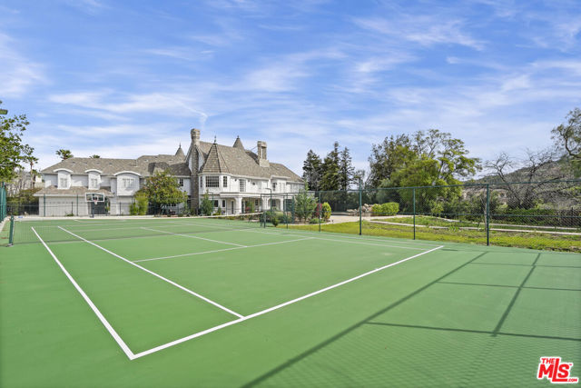 22510 La Quilla Drive, Chatsworth CA: https://media.crmls.org/mediaz/3bbcb434-4a8e-4c0b-aab5-0f45a8eb9583.jpg