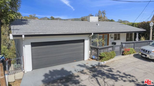 3162 Durand Drive, Los Angeles CA: https://media.crmls.org/mediaz/3bbccae0-5321-4261-9624-027959a5d54e.jpg