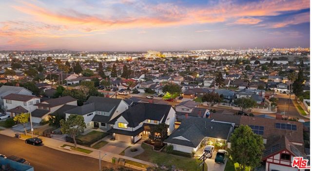 1722 E Turmont Street, Carson CA: https://media.crmls.org/mediaz/3bbce095-3483-4f95-9c37-2356b3c707a2.jpg